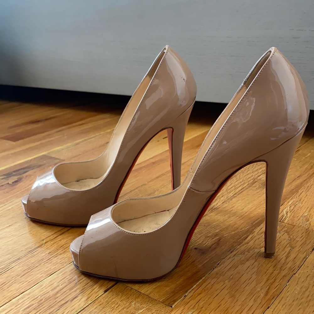 Christian louboutins patent peep toe